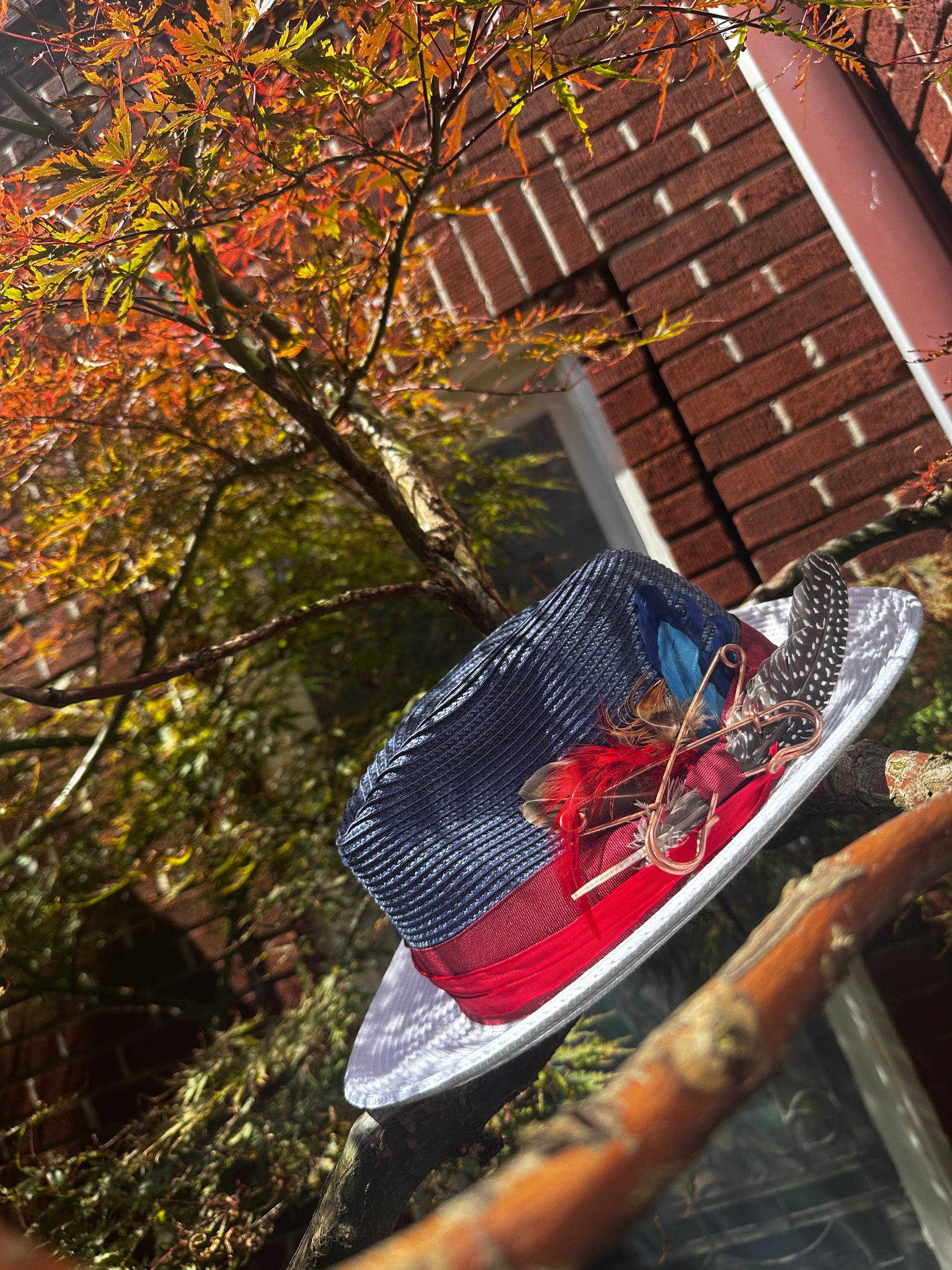 S/M/L/XL - Blue Red White