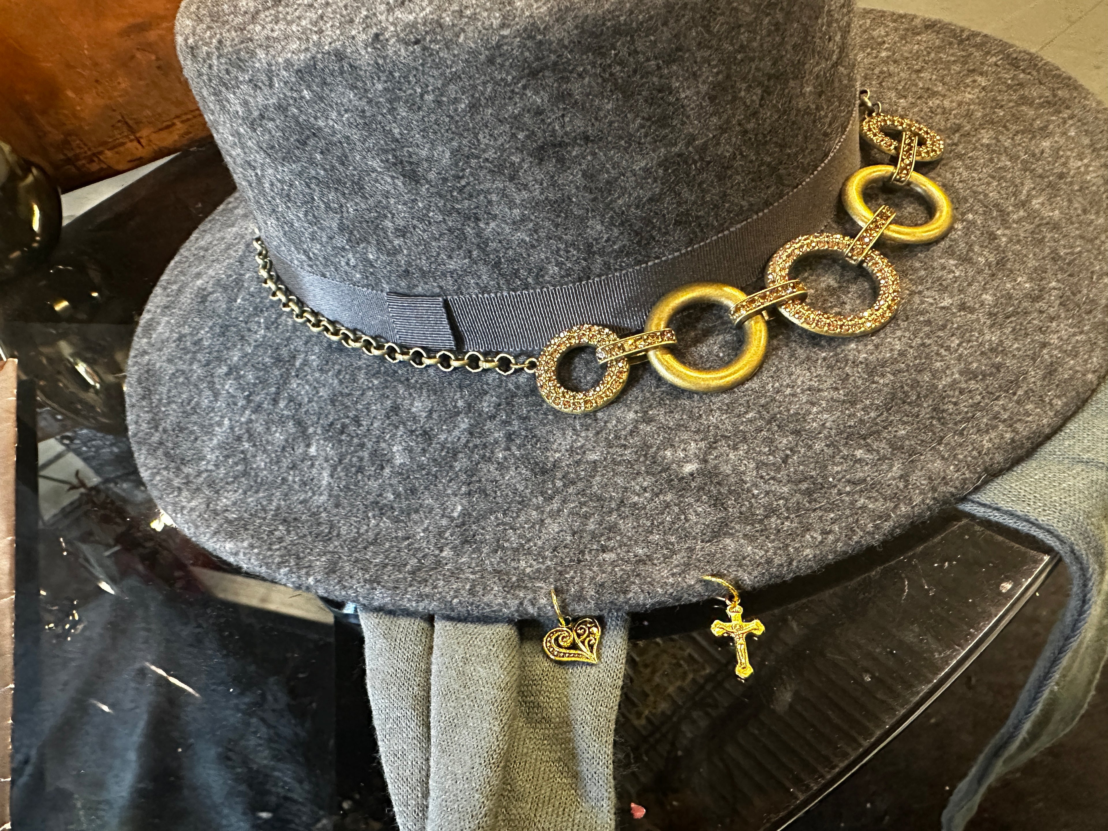 S/M - Scarf hat - Fedora Designs