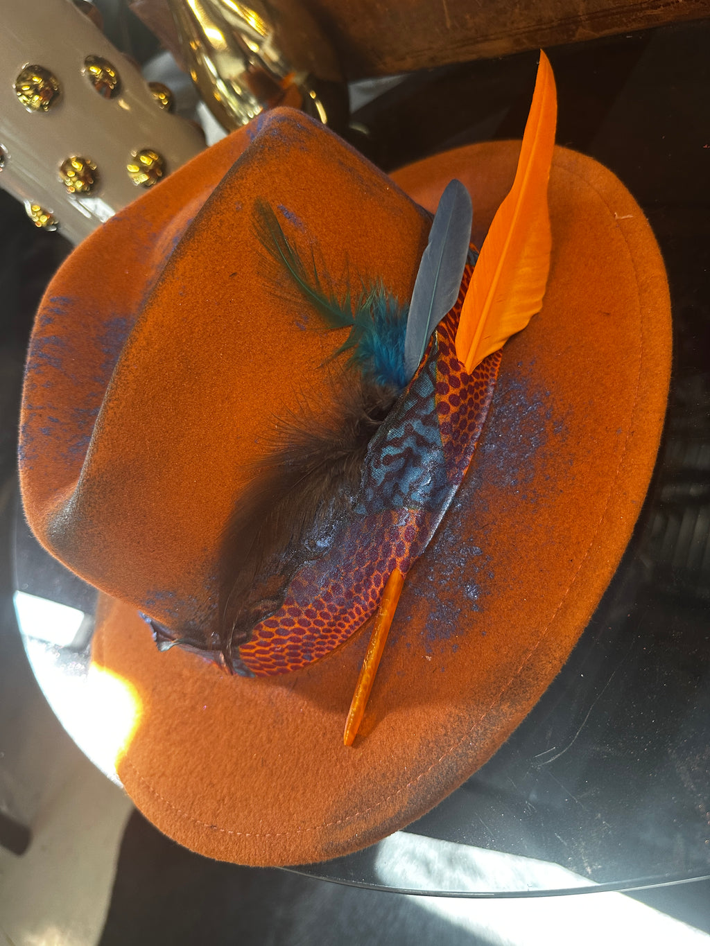 L - Orange blue