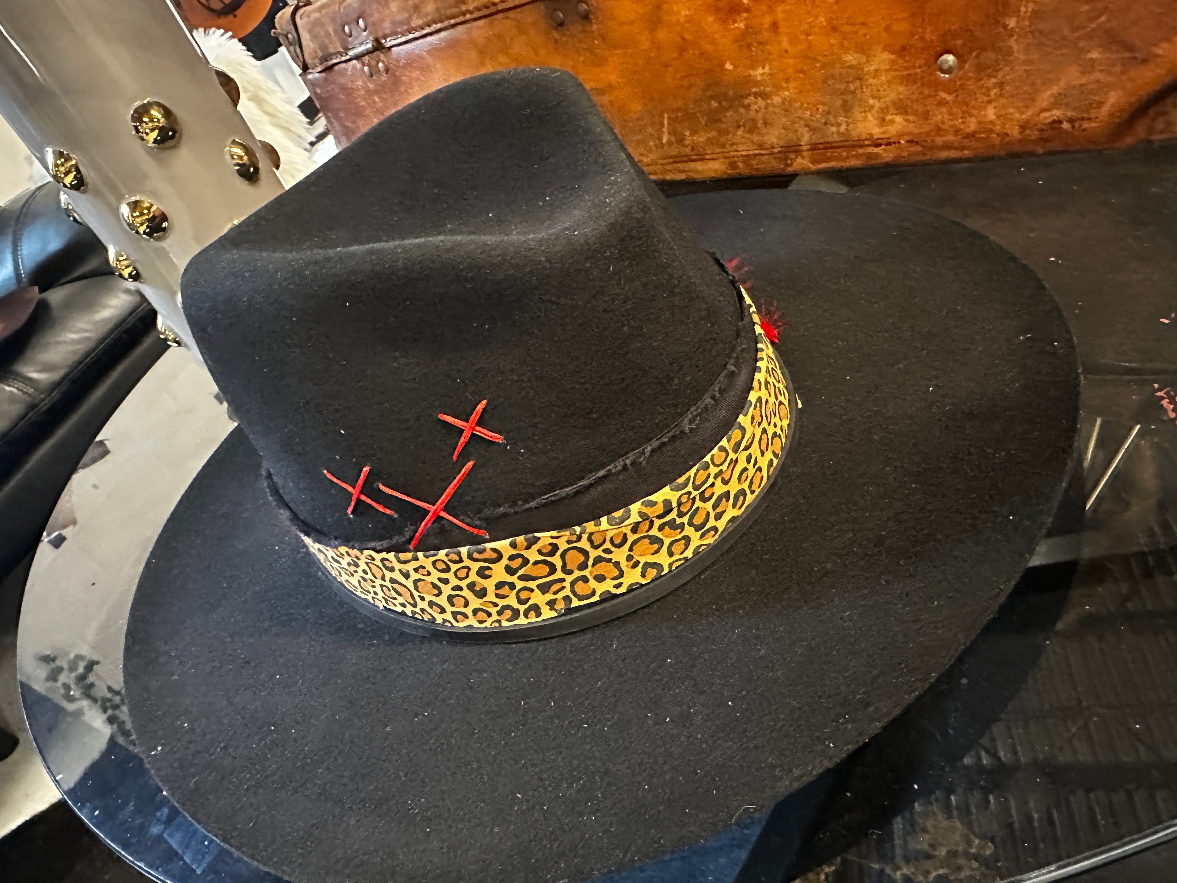L - Leopard - Fedora Designs