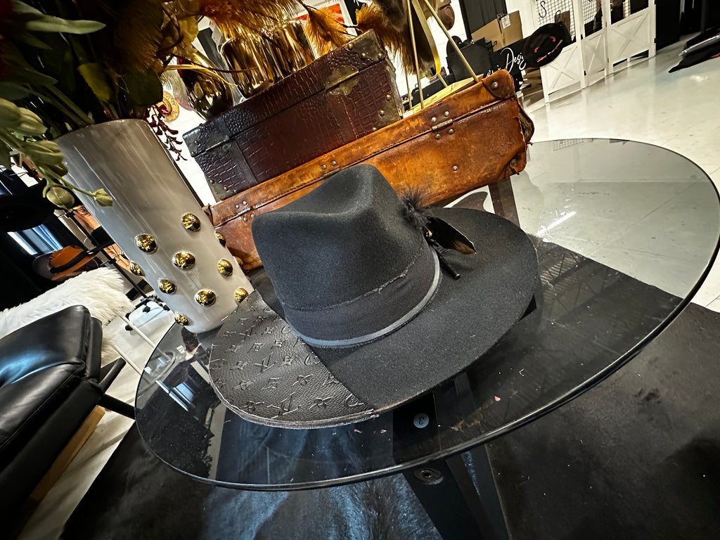 Lou - black hat - Fedora Designs