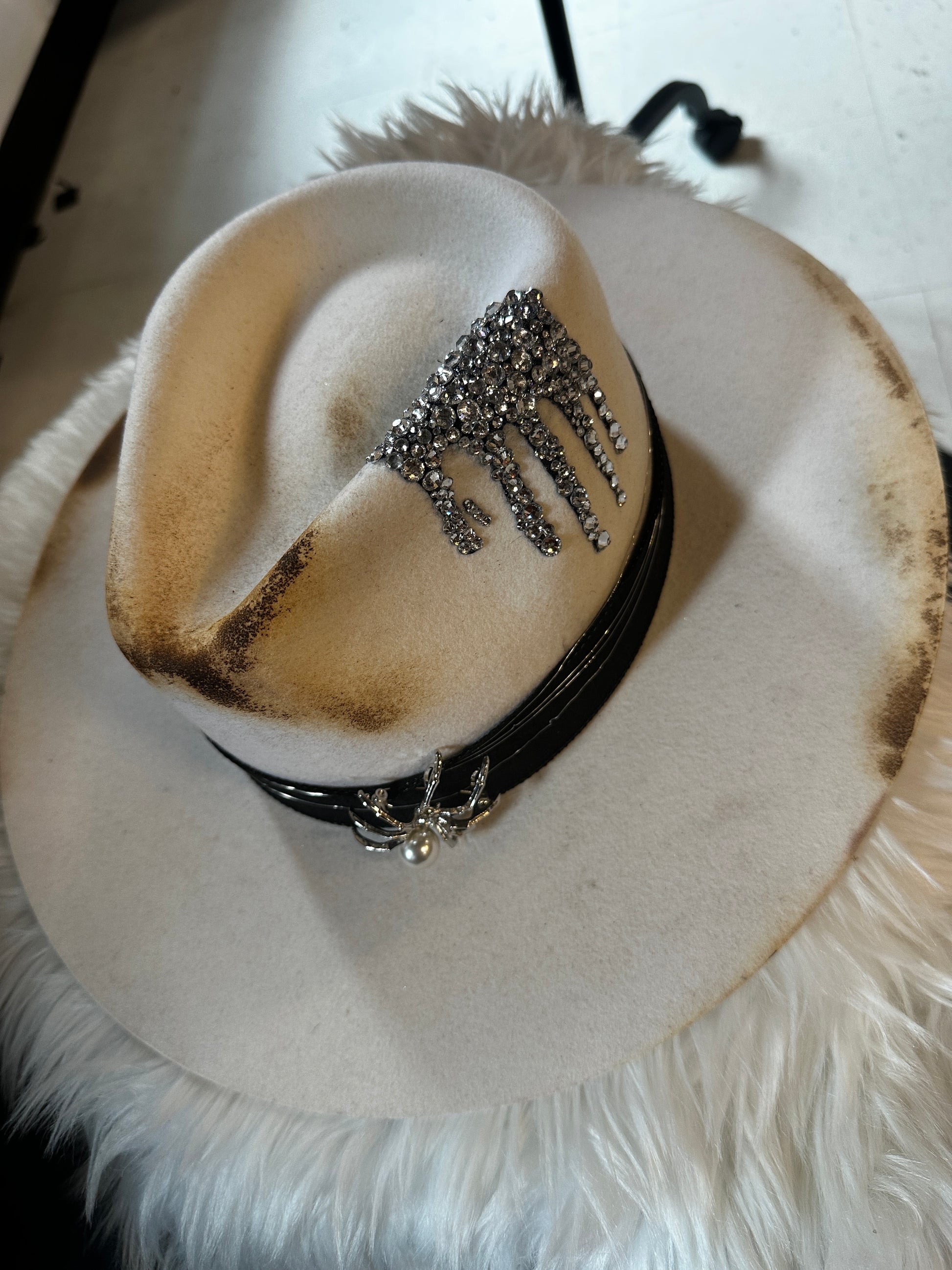 M - White bling