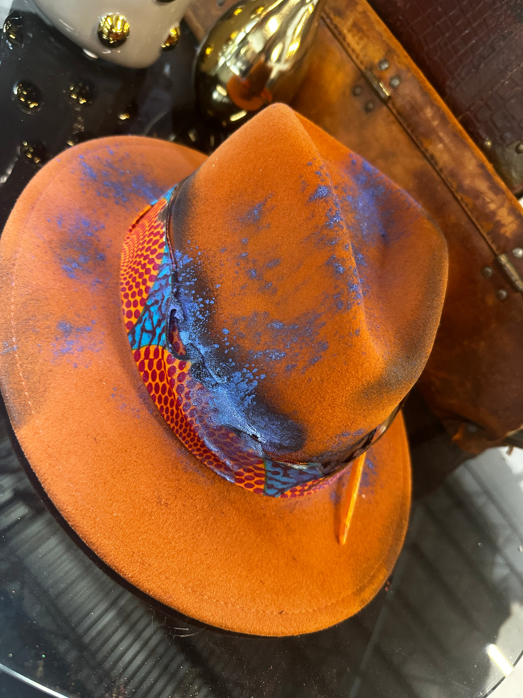 L - Orange blue