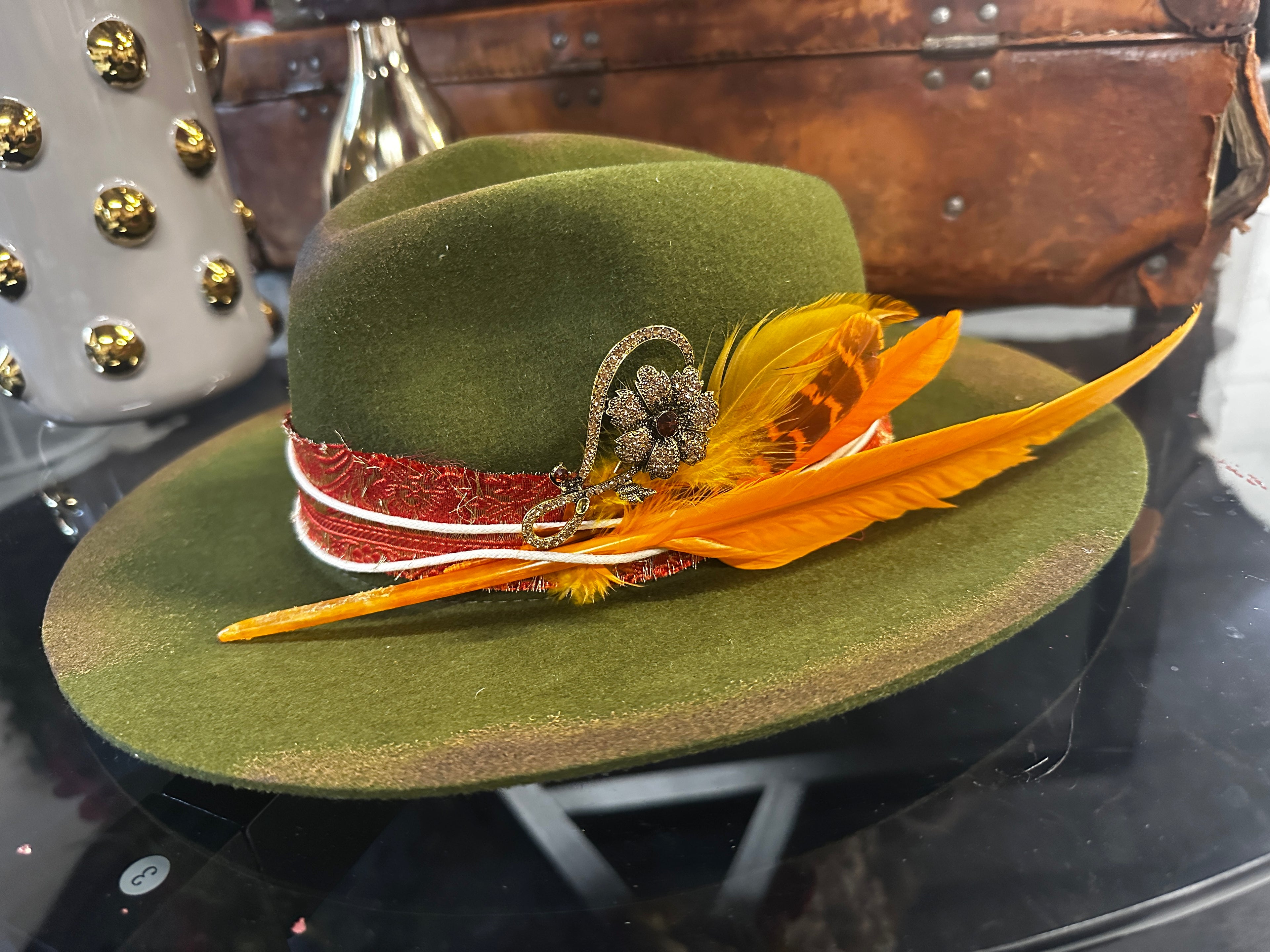 M - Olive martini - Fedora Designs