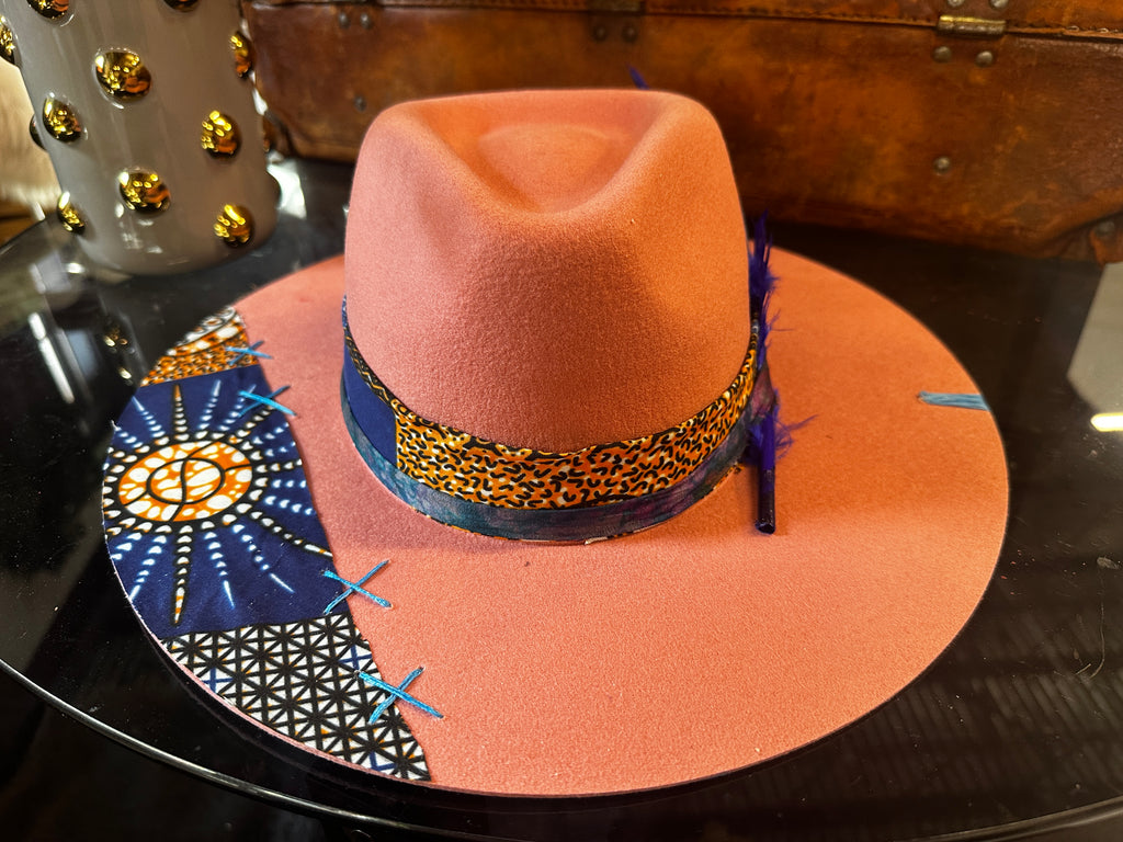 M - Pinky - Fedora Designs