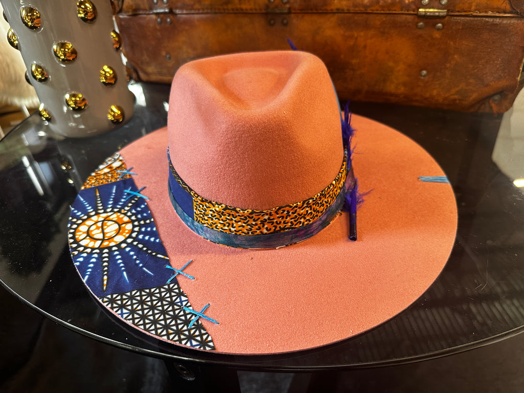 M - Pinky - Fedora Designs