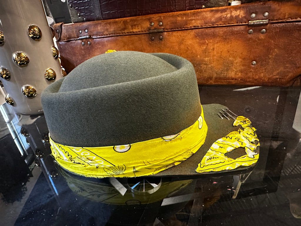 M/L - Yellow bandana - Fedora Designs
