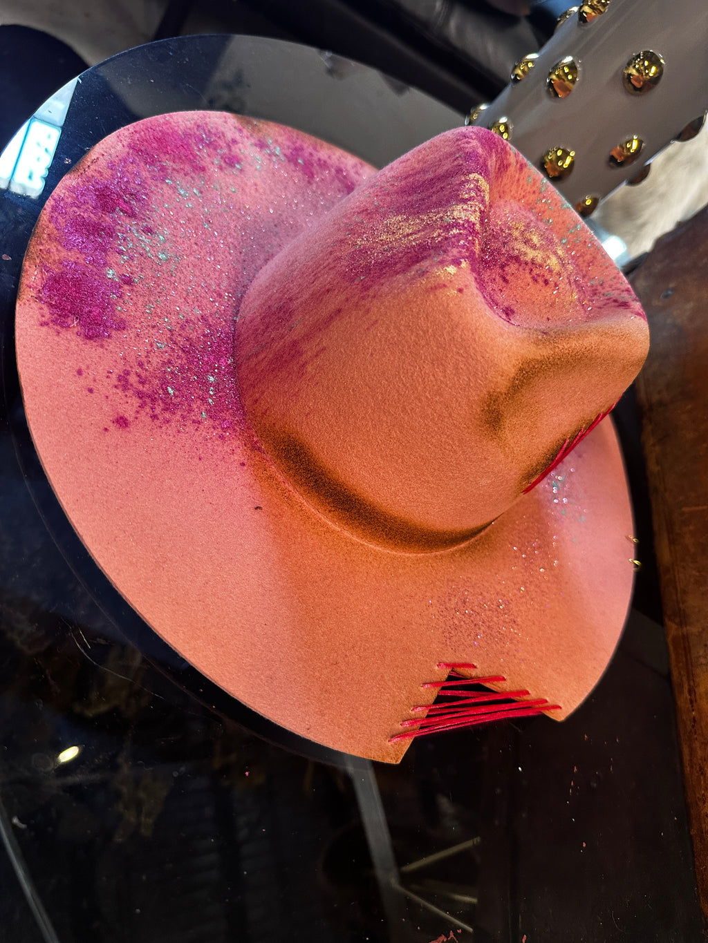 M - Pink sparkles - Fedora Designs