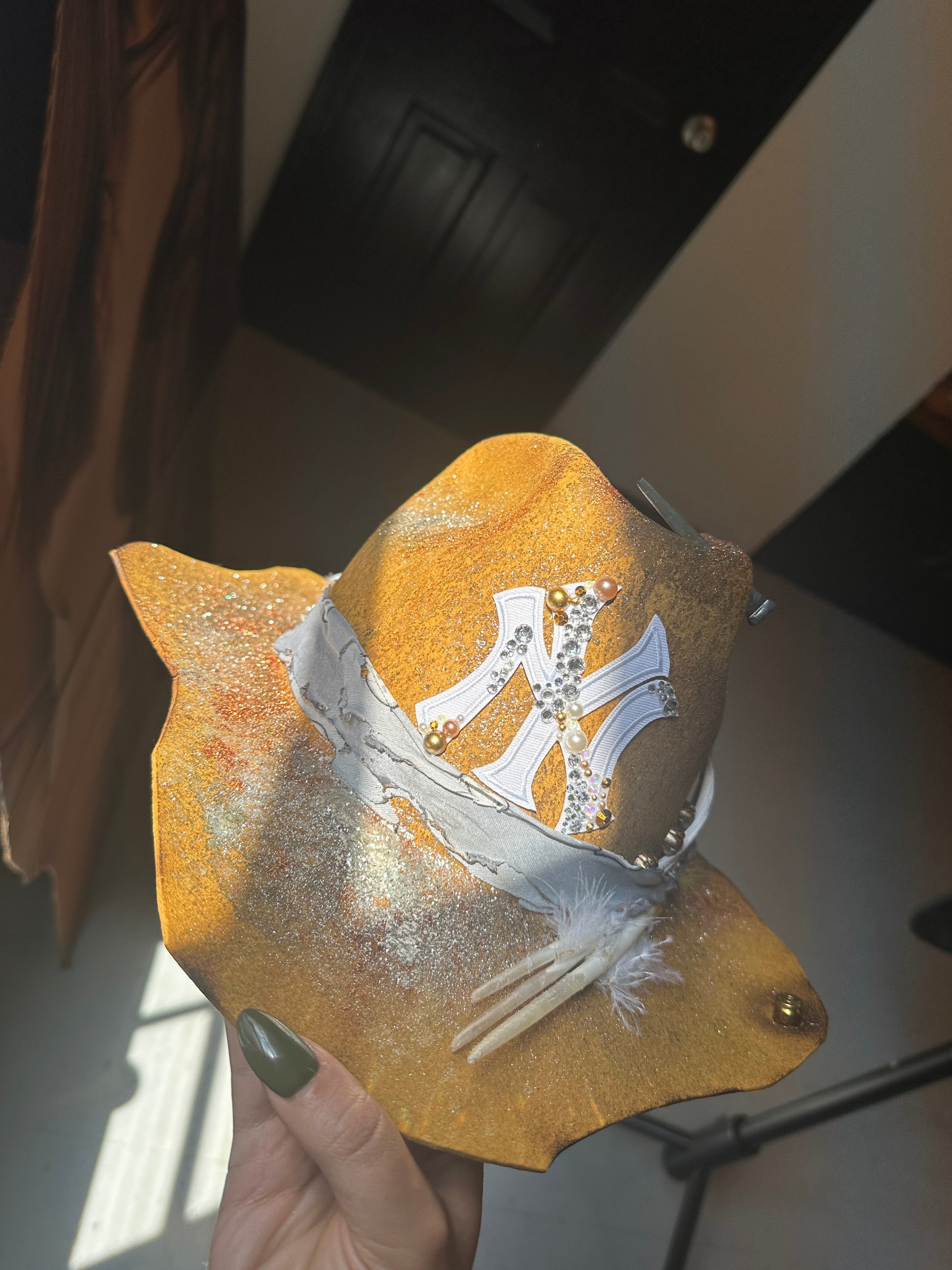 L - Yellow bling