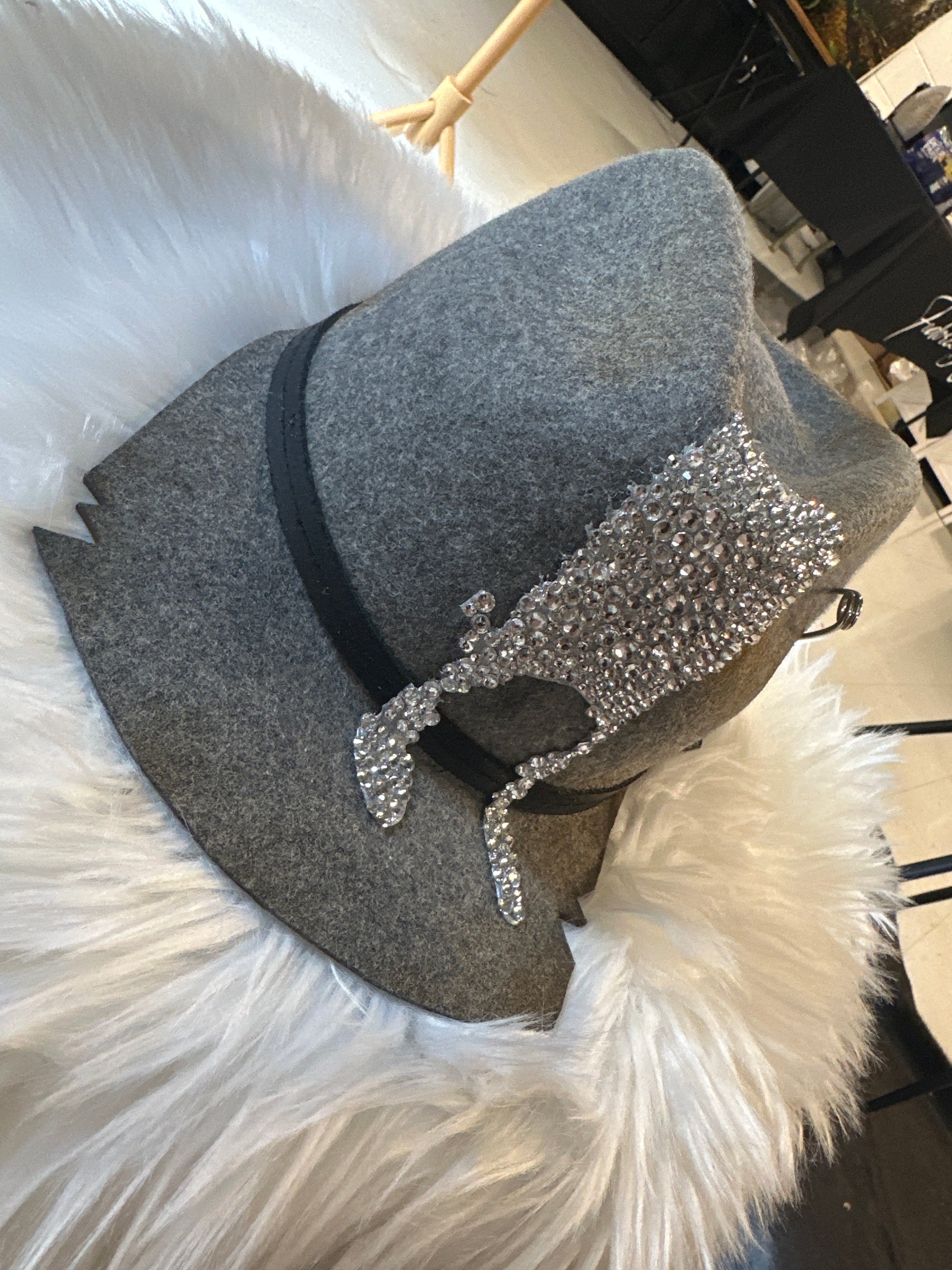 L/XL - Silver grey cap
