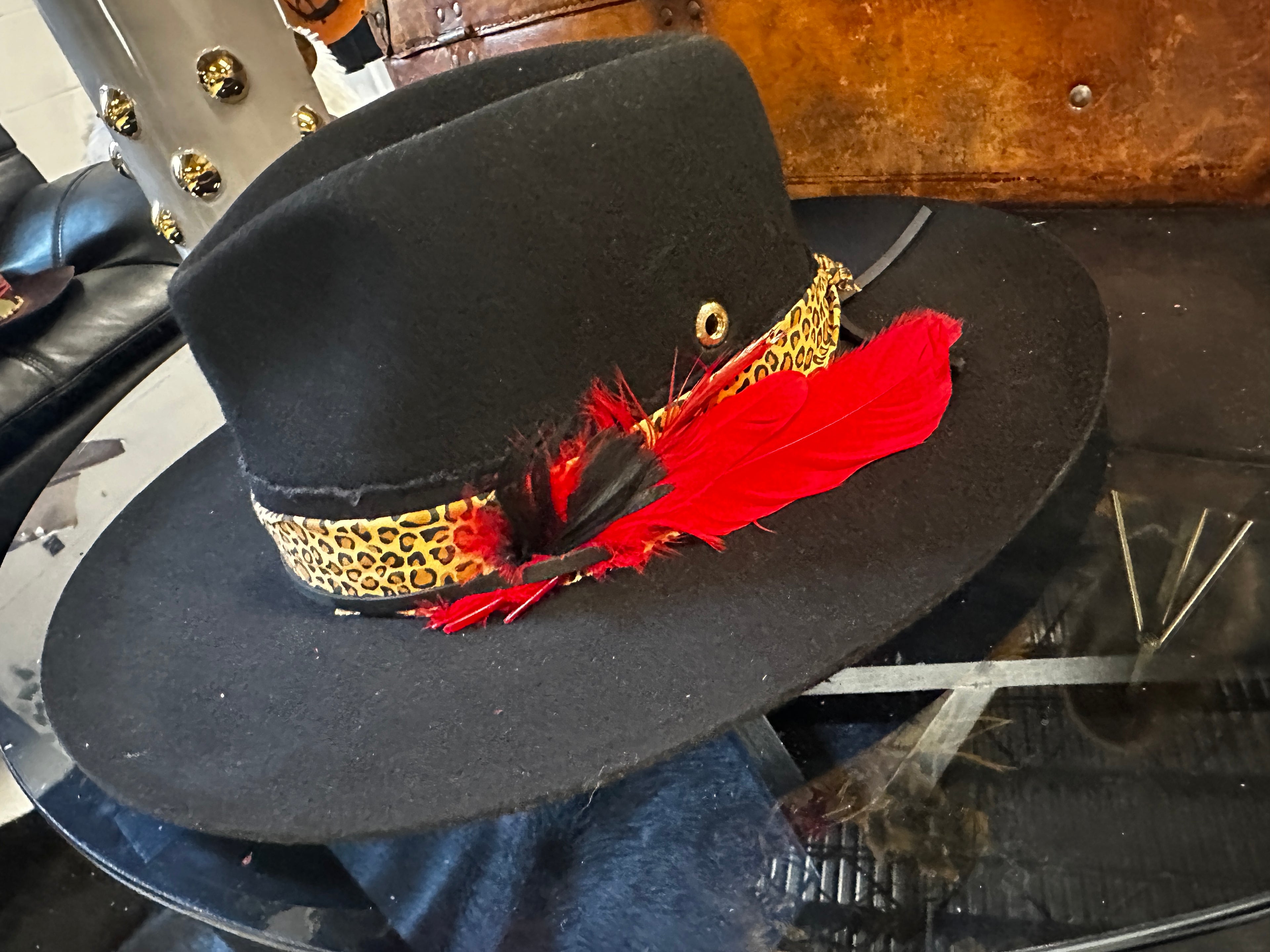 L - Leopard - Fedora Designs