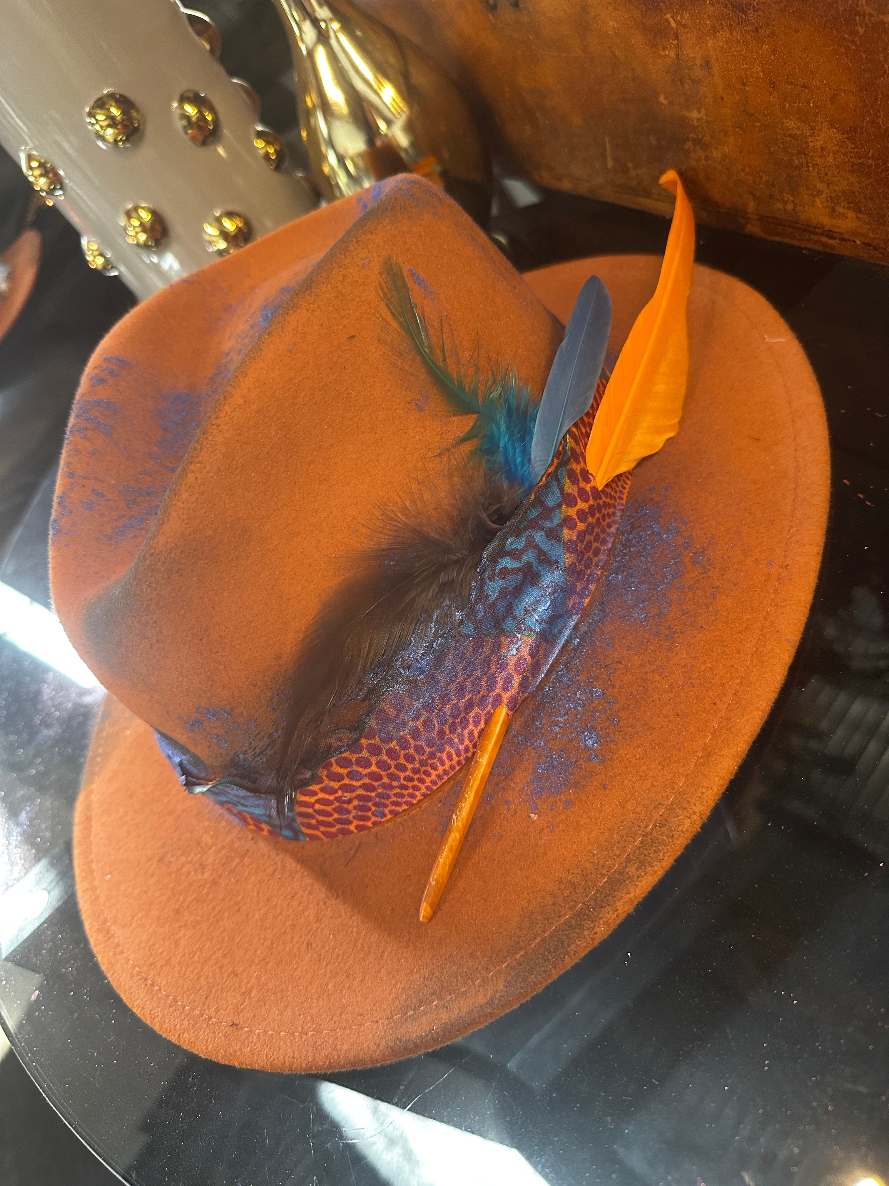 L - Orange blue - Fedora Designs