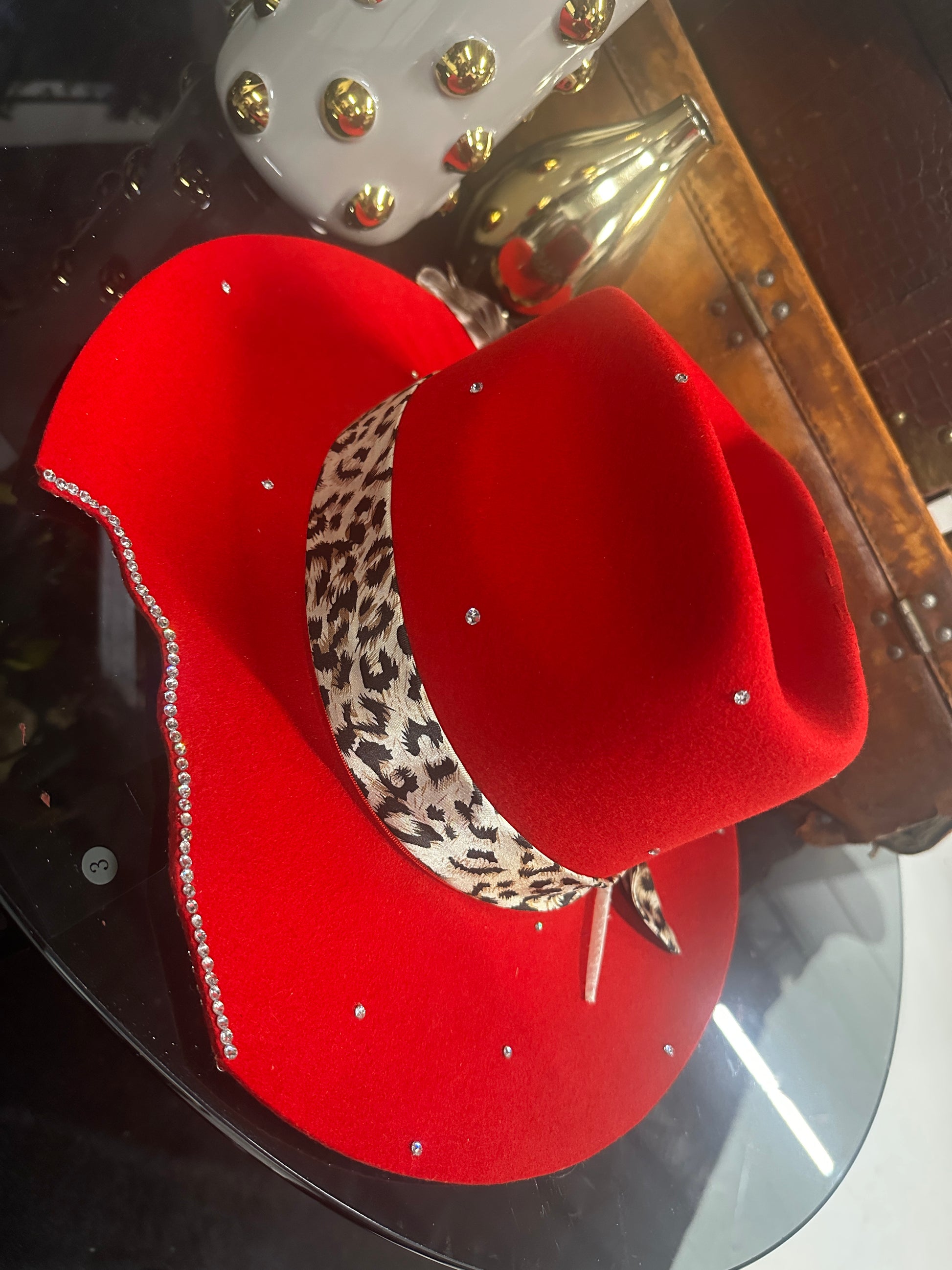 L - Deltuhhh - Fedora Designs