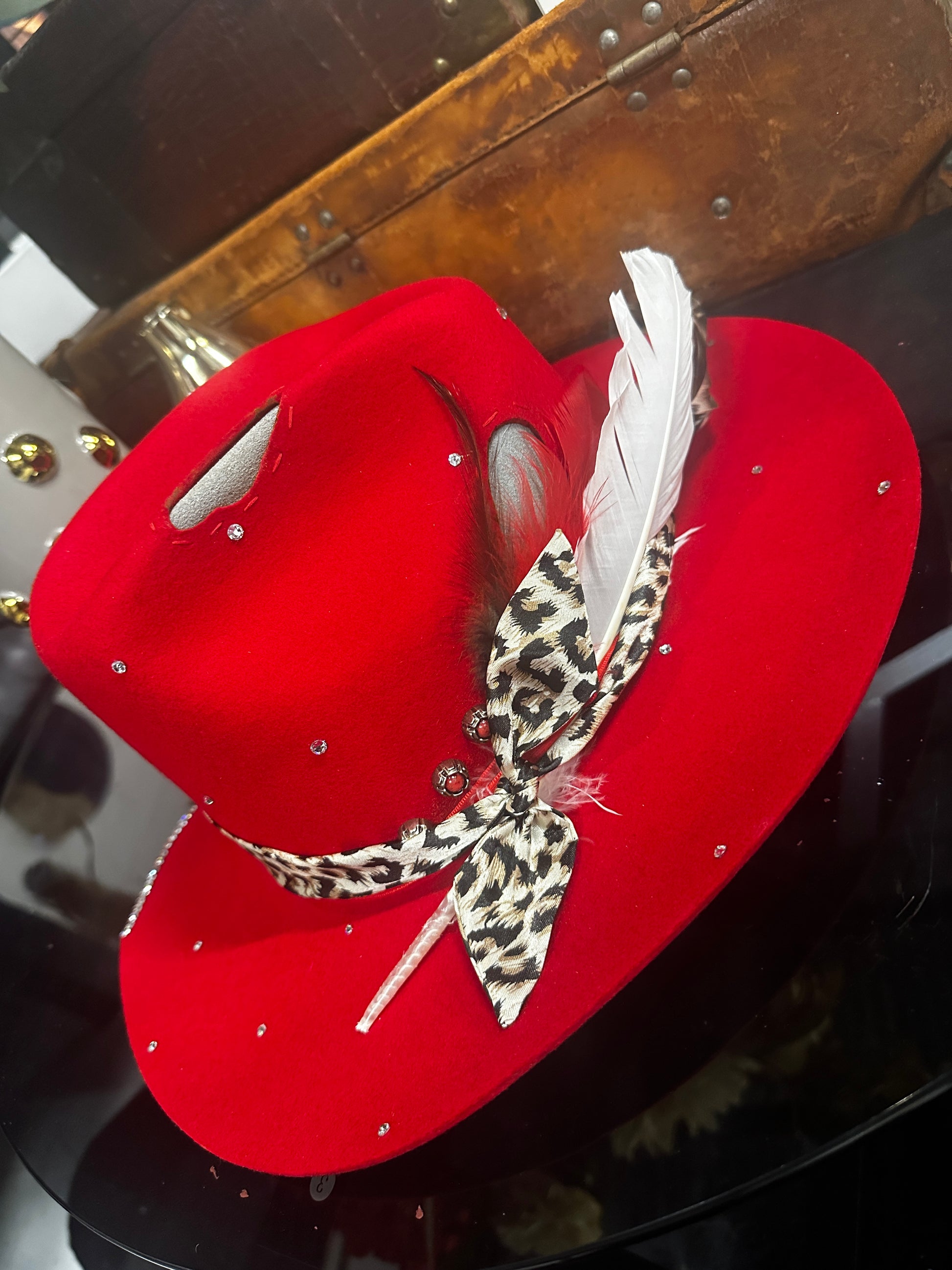 L - Deltuhhh - Fedora Designs