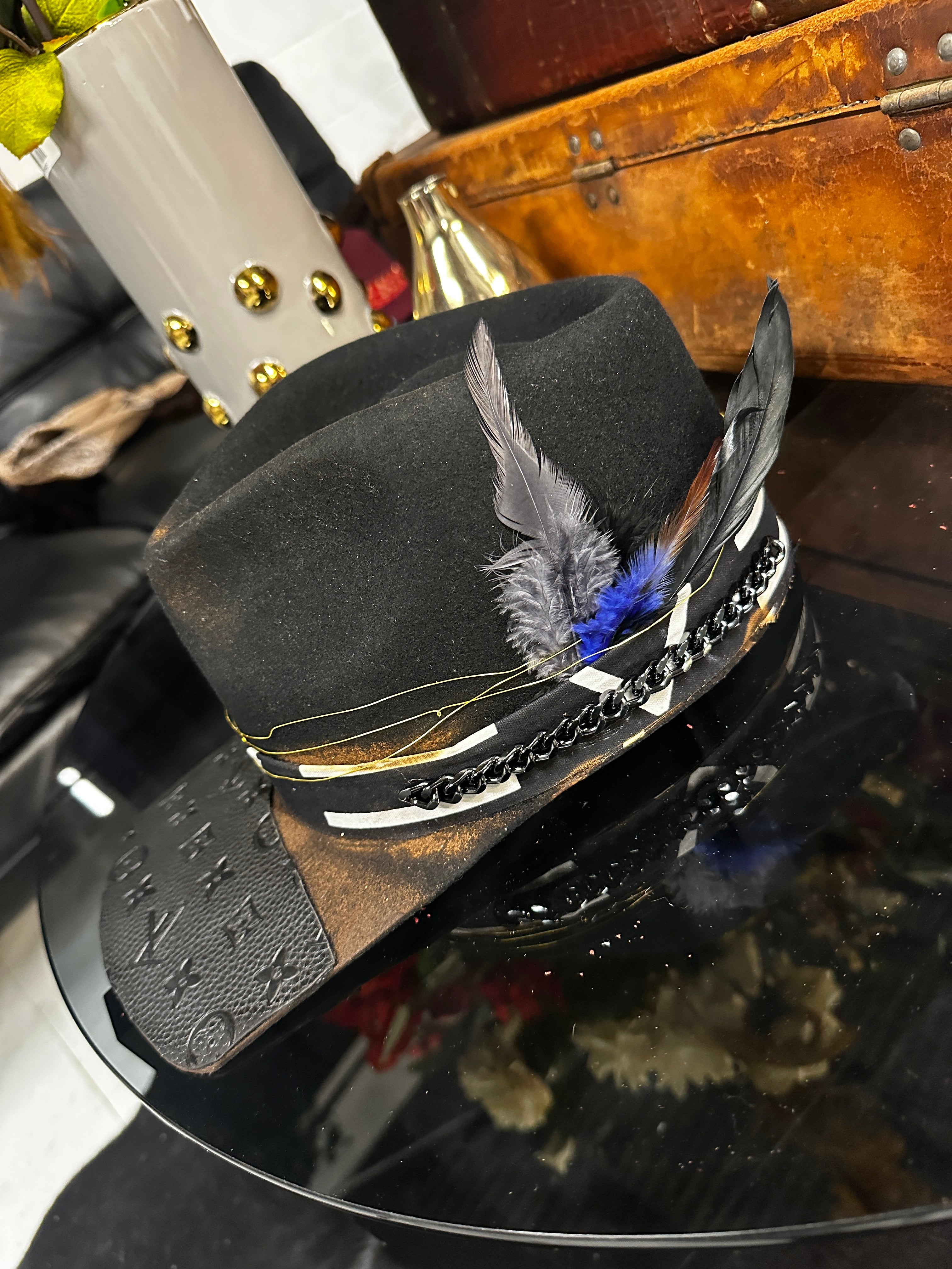 XL - Black/white - Fedora Designs