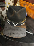XL - Black/white - Fedora Designs