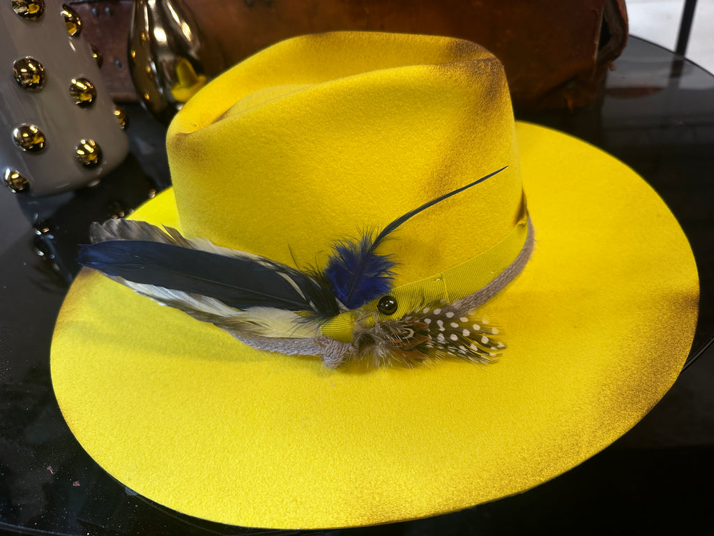 M - High yellow - Fedora Designs